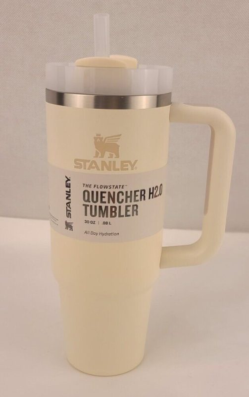 Stanley The Quencher 30 oz. H2.0 FlowState Tumbler in Cream